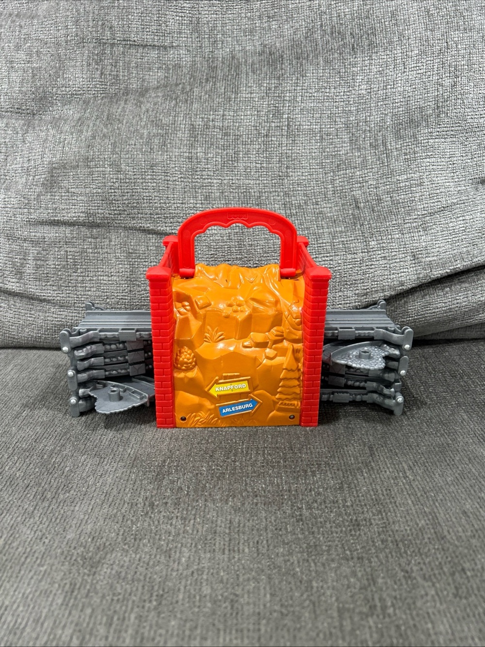 Thomas and Friends Take n Play Tidmouth Tunnel Mattel 2010